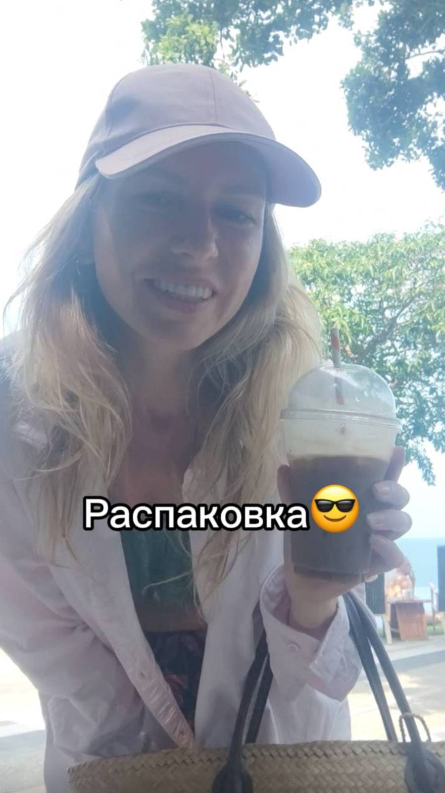 Да, да и ничего лишнего 😉

А что у вас всегда в женской сумке?