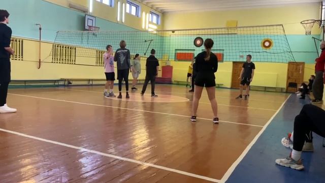 ВОЛЕЙБОЛ в СШ №82 ... РГСУ - Средняя школа №82