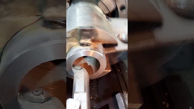 Нарезание резьбы на подвод вертлюга