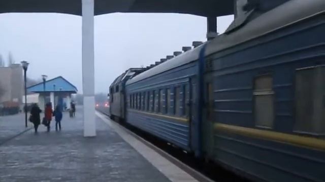 ТЭП70-0156 ис №376О Поезда прибыл из херсона на станцию Николаев