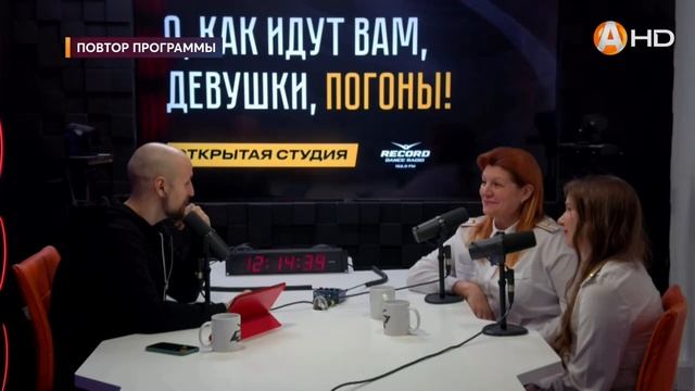 Юлия Хараничева и Анастасия Полошовец: о, как идут вам, девушки, погоны!