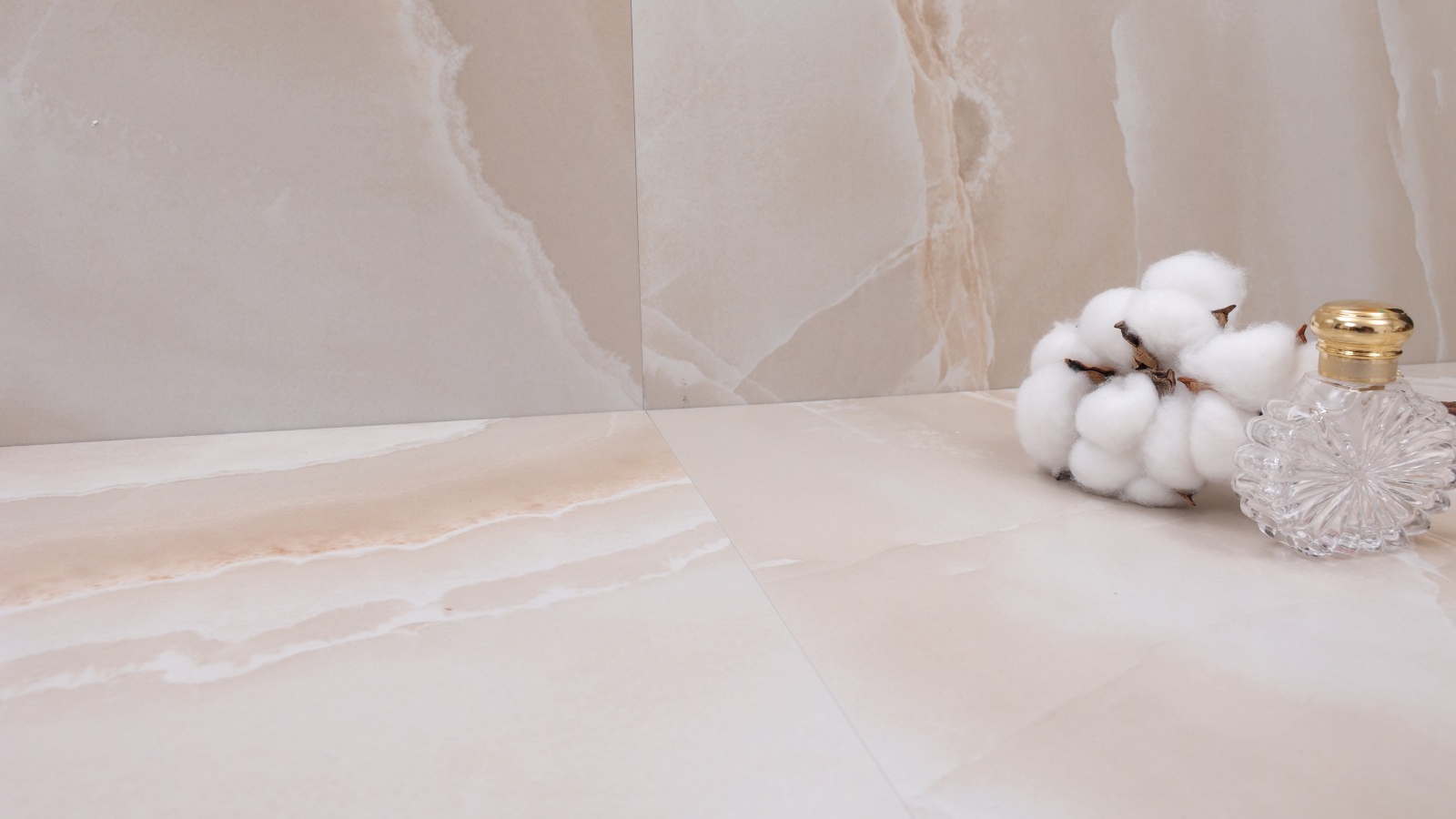 Керамогранит Realistik Carina Gold Mat