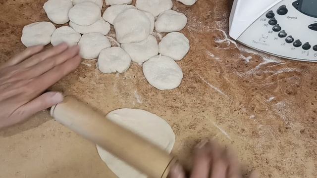 Простая домашняя пицца (открытые пирожки)