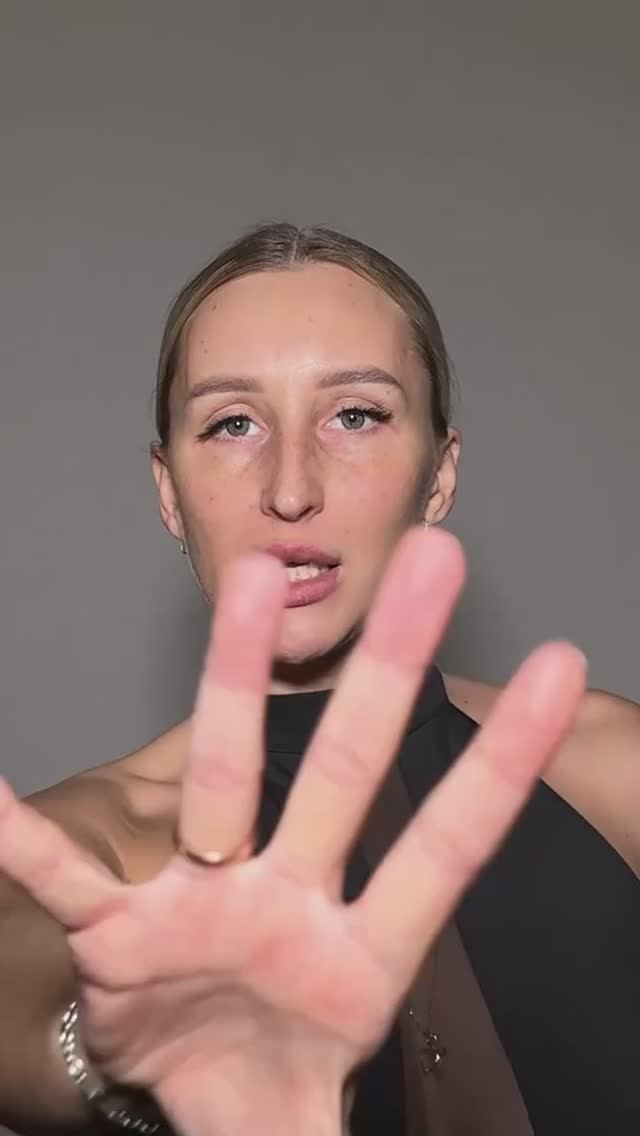 Впервые в жизни мне понравился на себе макияж🤤определенно мой образ💔