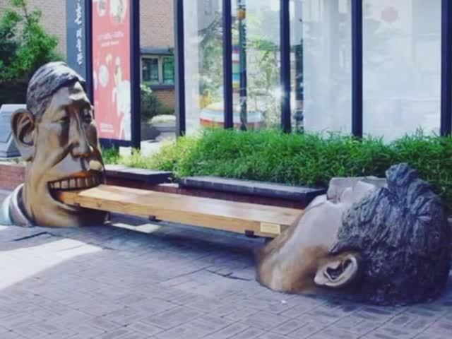 11 самых странных статуй на планете