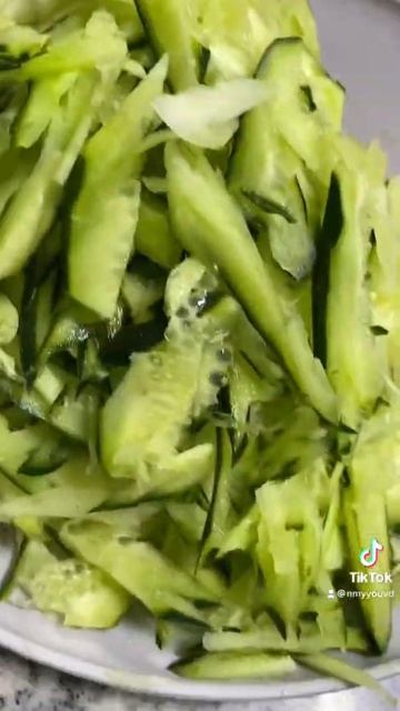 Cucumber salad and chicken 🍗