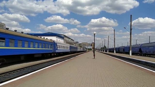 ТЭП70-0156 с пасс поездом №375/376О Харьков-Херсон Уходит На Херсон конечная