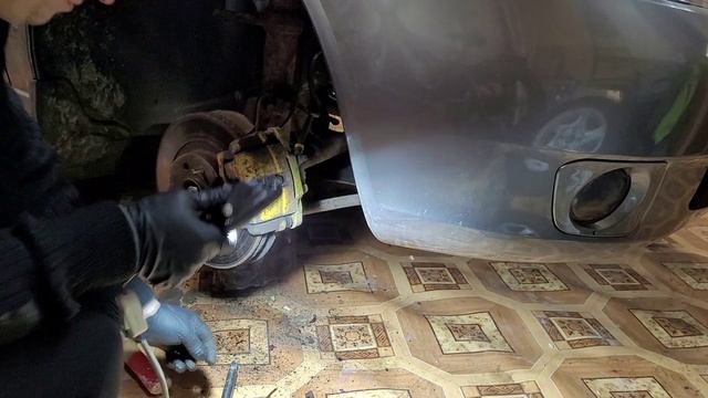 калина замена передних стоек