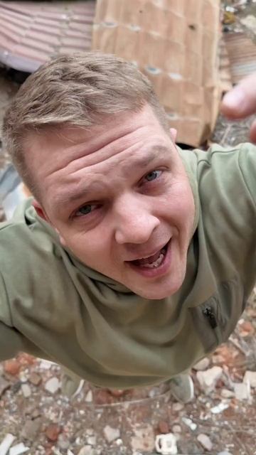 У нас на районе раздали басы, за Матушку Россию стоят пацаны.