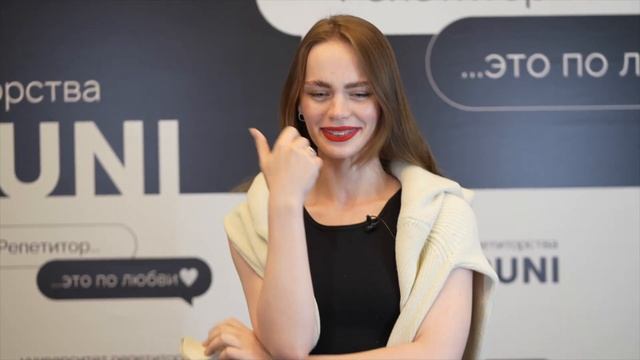 Ангелина Михайлова — репетитор по физике и математике