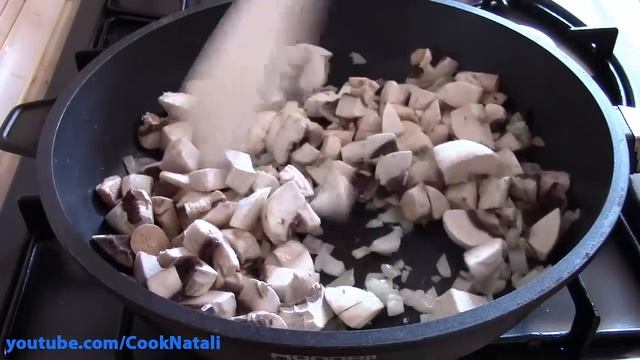 Куриная печень с грибами и картошкой в горшочке