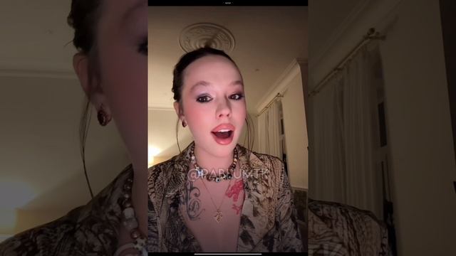 инстасамка изменила себя