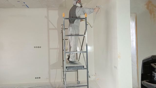 Безвоздушная покраска. Купил себе новый чехол для тела.