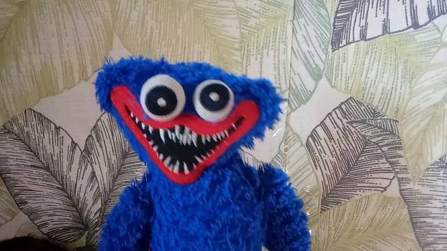 я в любился в хагги и поцеловал его