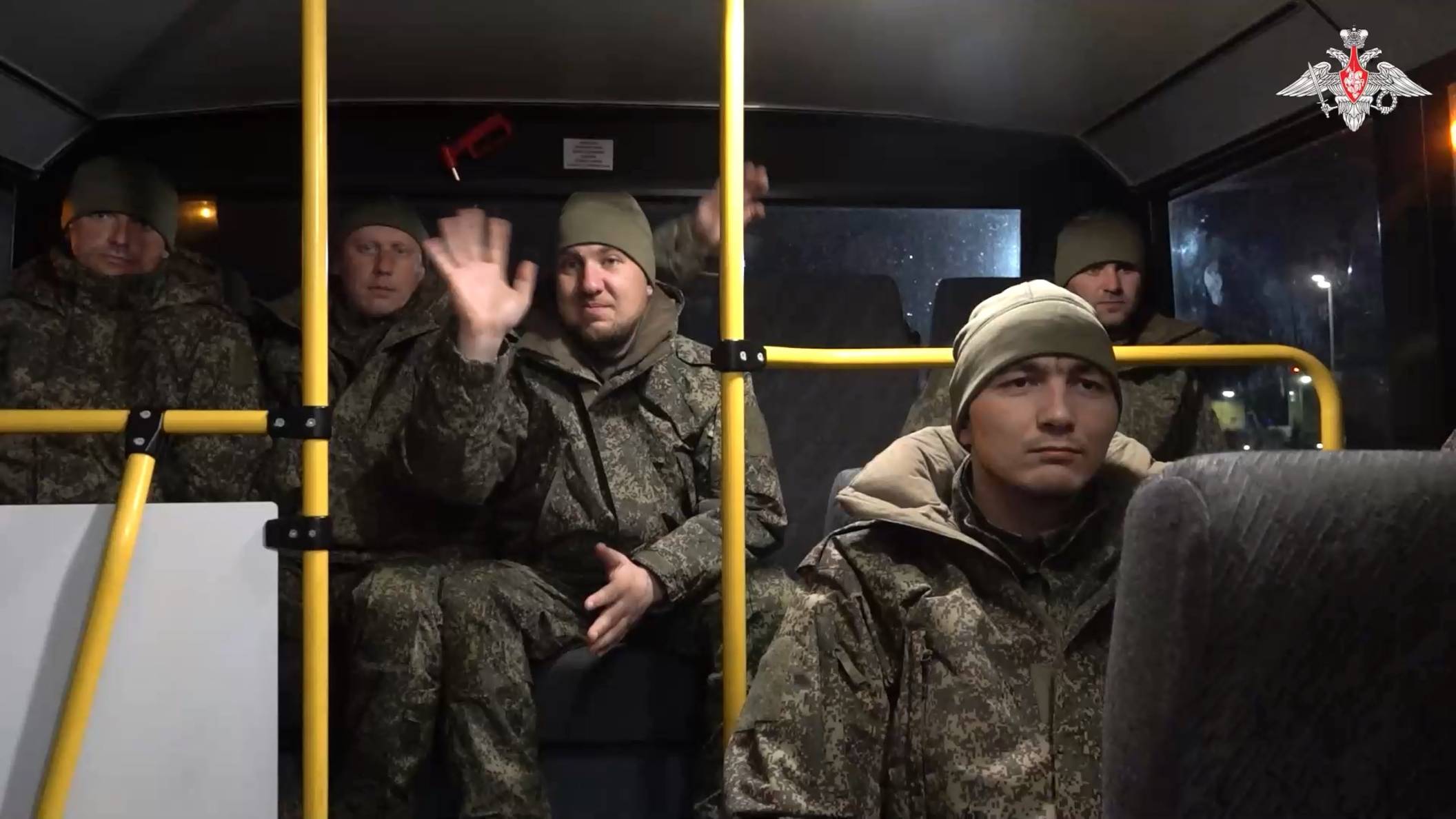 При посредничестве ОАЭ: 9 приморских бойцов вернулись из украинского плена