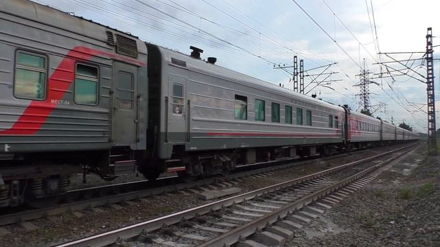 Новый электровоз ЭП1М-832 с пассажирским поездом №522 Новороссийск - Приобье
