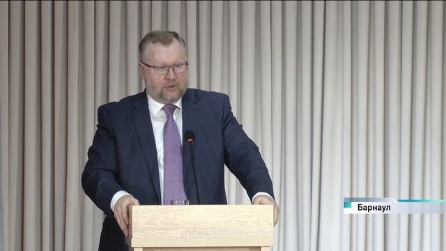Итоги работы властей и профсоюзов в улучшении положения трудящихся обсудили в Алтайском крае
