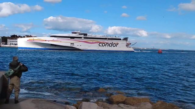 Condor Ferry