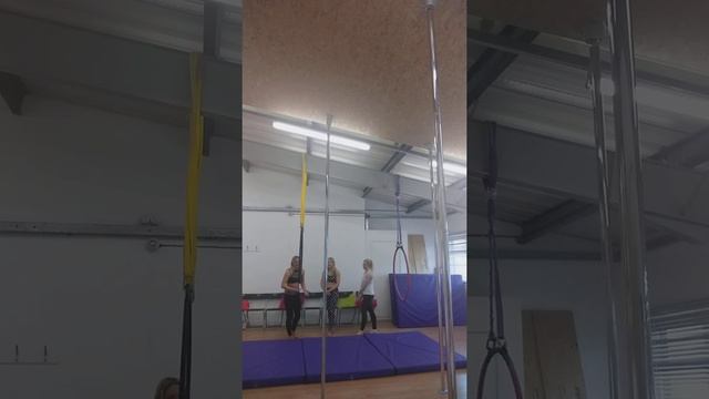 Instructional Int / Advanced Aerial Hoop Tutorial - How to do Russian Splits & Ext Hocks Split
