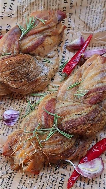 Вот такая вкусная косичка из свинины у меня получилась))) Рецепт в предыдущем видео!!!😋😋😋