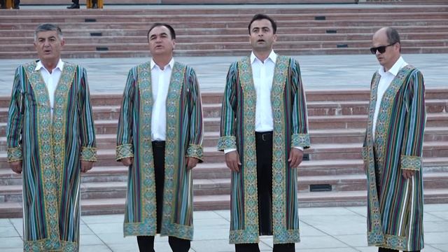Суруди'Наврӯзи аҷам'дар иҷрои ансамбли'Нури Хуҷанд'
