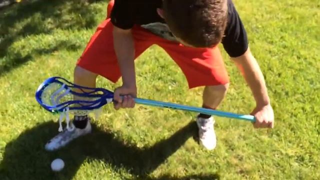 How to pick up a ground ball: Lacrosse