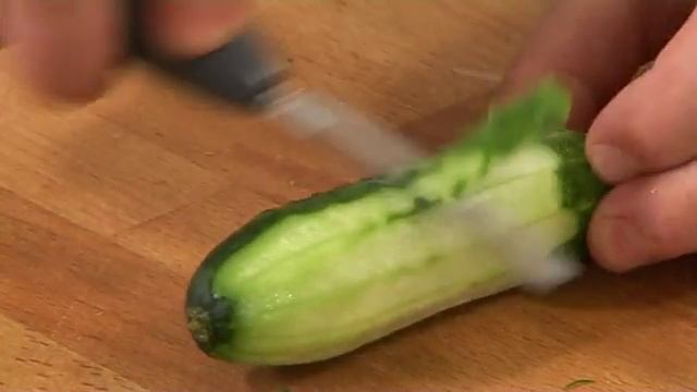 Теплый салат из говядины с грибной заправкой