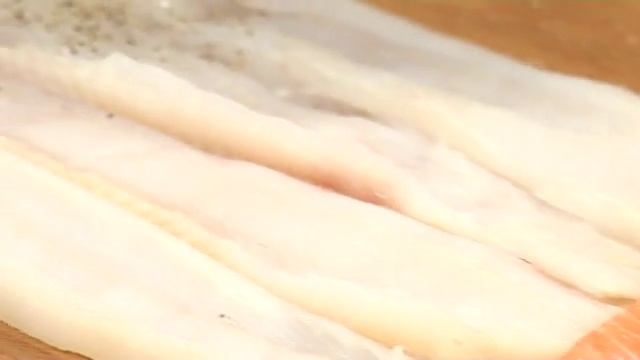 Теплый ролл с соусом Мартини