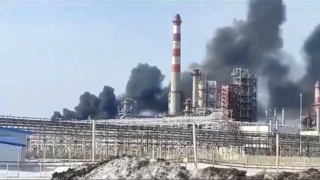 Горит Яйский НПЗ,в Кемеровской области.