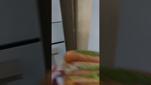 VID_20250320_184819.mp4