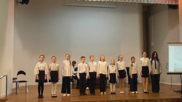 "Поклонимся великим тем годам..."