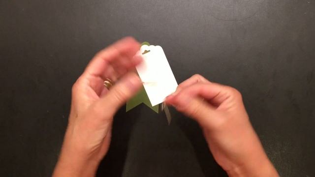 Stampin' Pretty Video Tutorial:  How to Tie Baker's Twine on a Tag