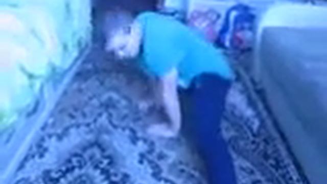 Сажусь на шпагат