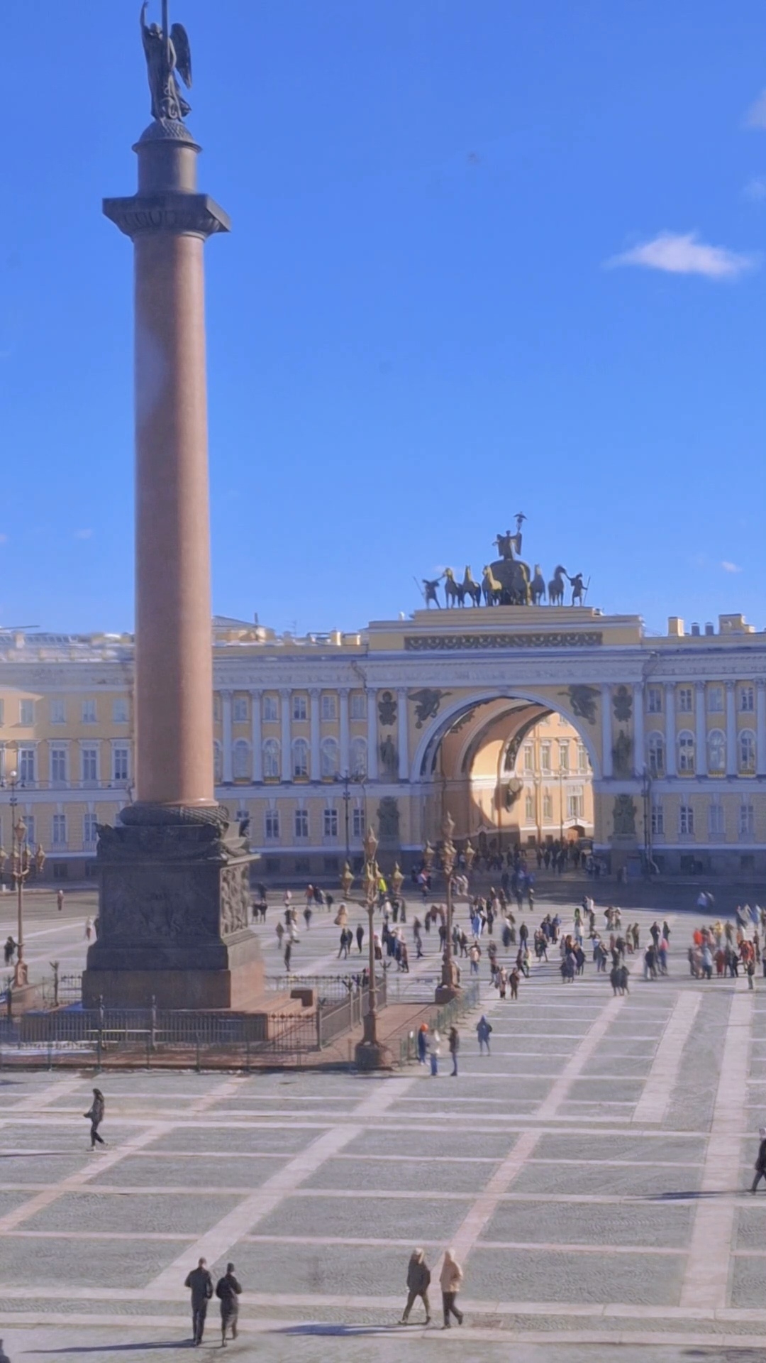 Весенний Санкт-Петербург из окон Эрмитажа