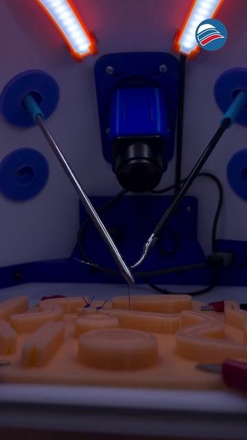 Тренировка врачей: хирургия через крохотные 5-миллиметровые отверстия