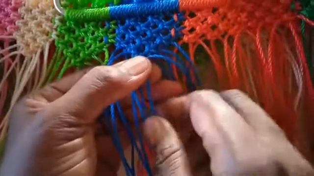 Interwoven Diamond Patterned Handbag. (Part 4