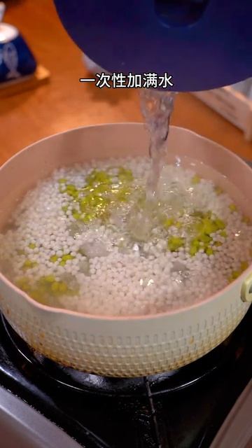 Hot weather is best for mung bean paste mung bean soup