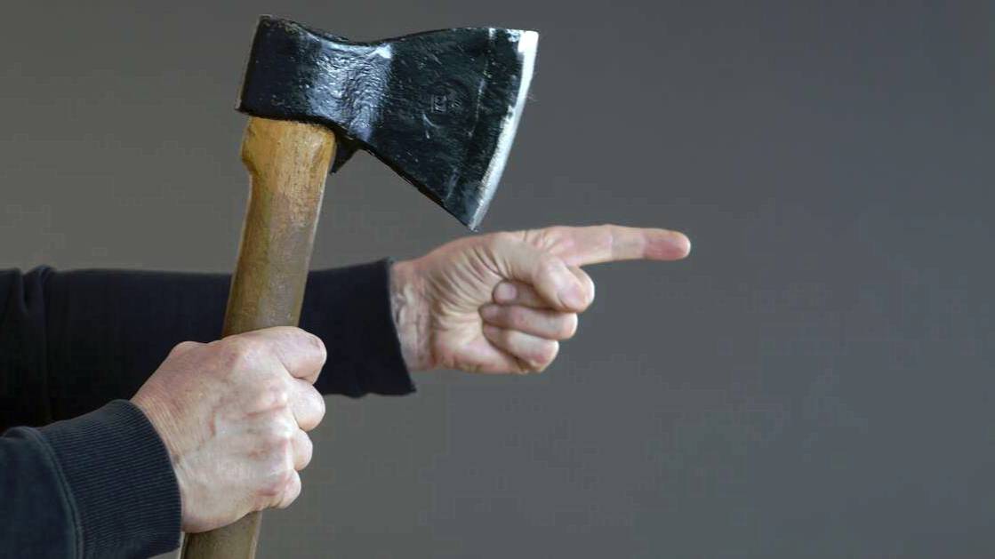 Возбуждено дело против жителя Камчатки за попытку убить друга топором