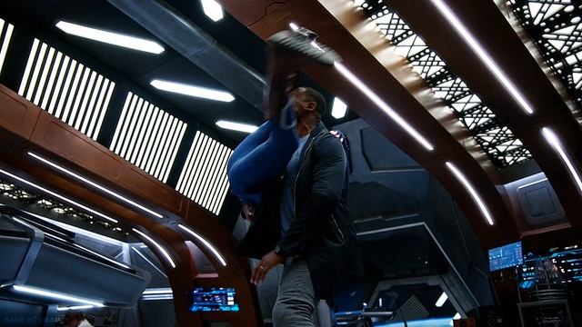 DCTV Crisis on Infinite Earths : Part Three - Official Clip #3 [2019] (2K QUAD-HD) • The CW