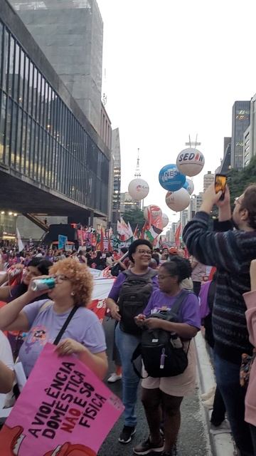 Митинг феминисток центре Сан-Паулу, Бразилия. Телеграм 📱 https://t.me/polina_brazil