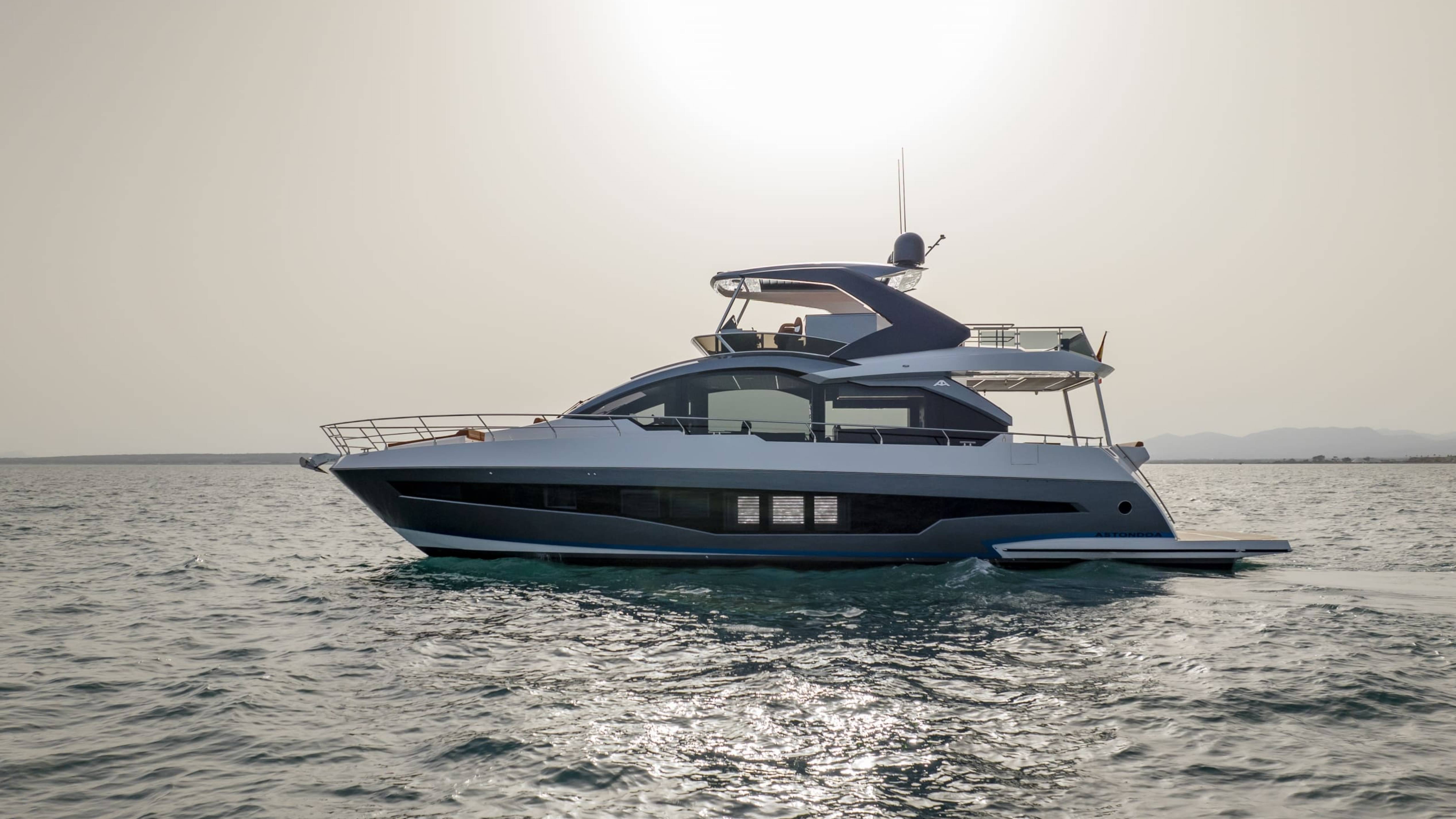 Astondoa 66 F yacht