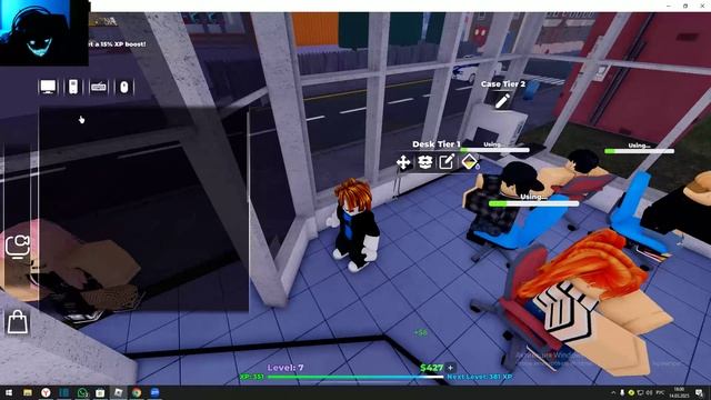 играю в симулятор игрового  клуба в роблокс !