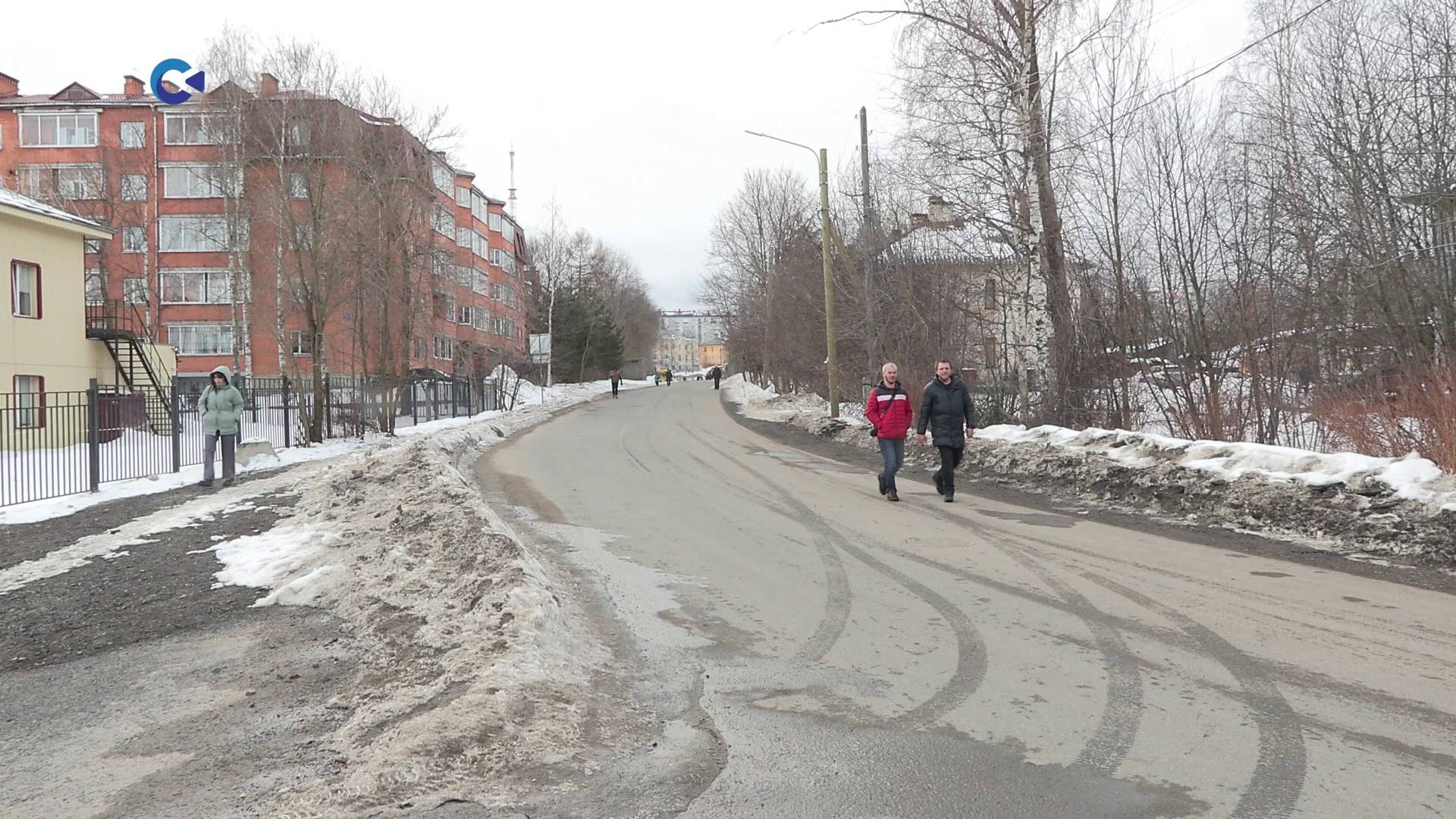 Тротуар оборудуют возле Детской школы искусств имени Балакирева в Петрозаводске