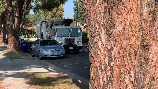 Valley Vista Services Peterbilt 320 White Pendpac Diesel 463 on green waste