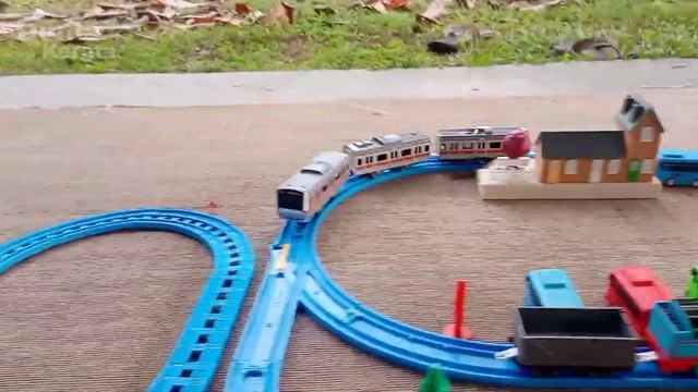 DRAMA KERETA API ANJLOK, KERETA THOMAS ANJLOK