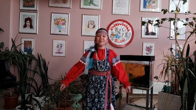 "Семёновна" р.н. частушки, исп. Максимова Каиина 10 лет