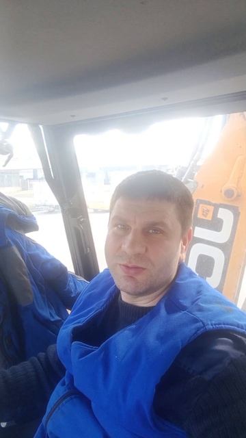Футболист или хоккеист кому больше платят?