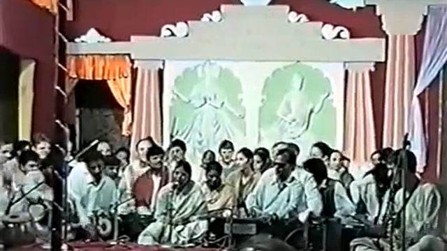 Музыкальная программа в Ганапатипуле, 23 декабря 1996 г.