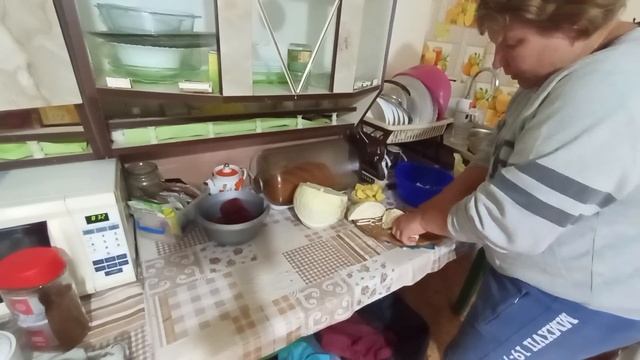 Я ГОТОВЛЮ БОРЩ ПО СВОЕМУ РЕЦЕПТУ