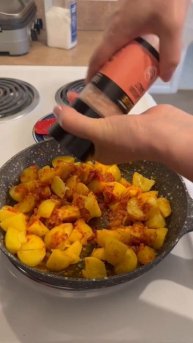 Вкусная картошка за 5-10 минут. (Если есть готовая картошка в мундире).